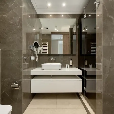 Tasteful In Close To Market By Renters 아파트 *