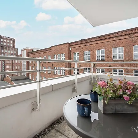 Tasteful In Close To Market By Renters 브로츠와프