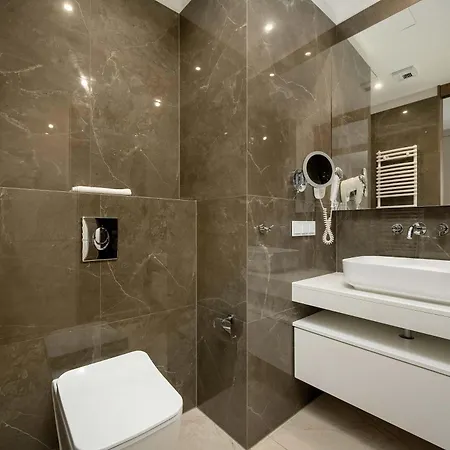 아파트 Tasteful In Close To Market By Renters 브로츠와프